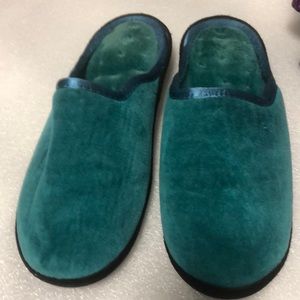 Arch Counter secret sole winter slippers- size 6 1/2
